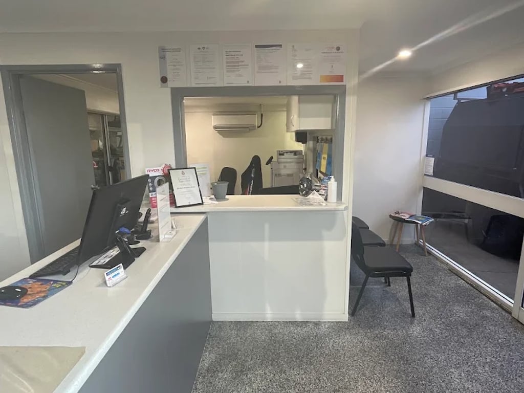 The front counter and waiting area at Ken Day's Automotive Services